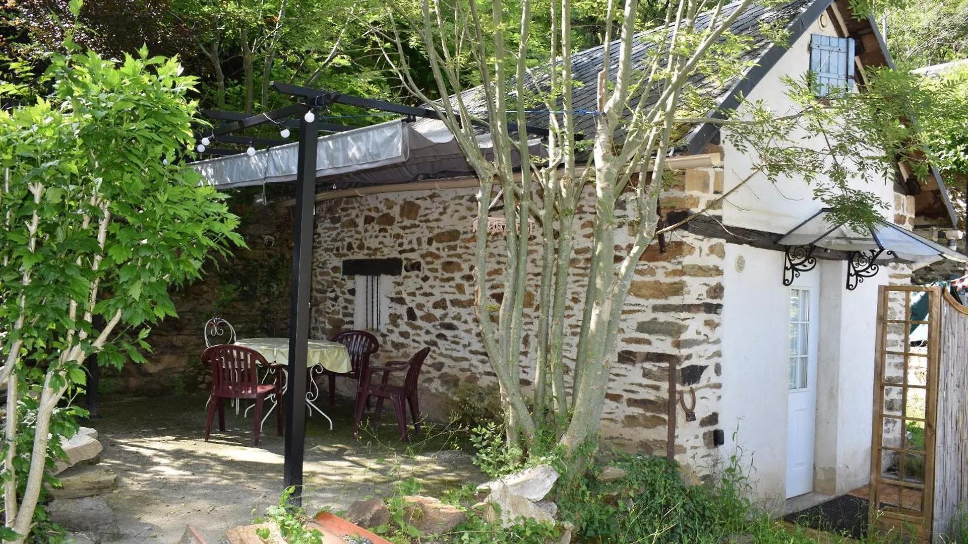 Chalet Climatise En Bordure De Riviere Mansardee Trébas